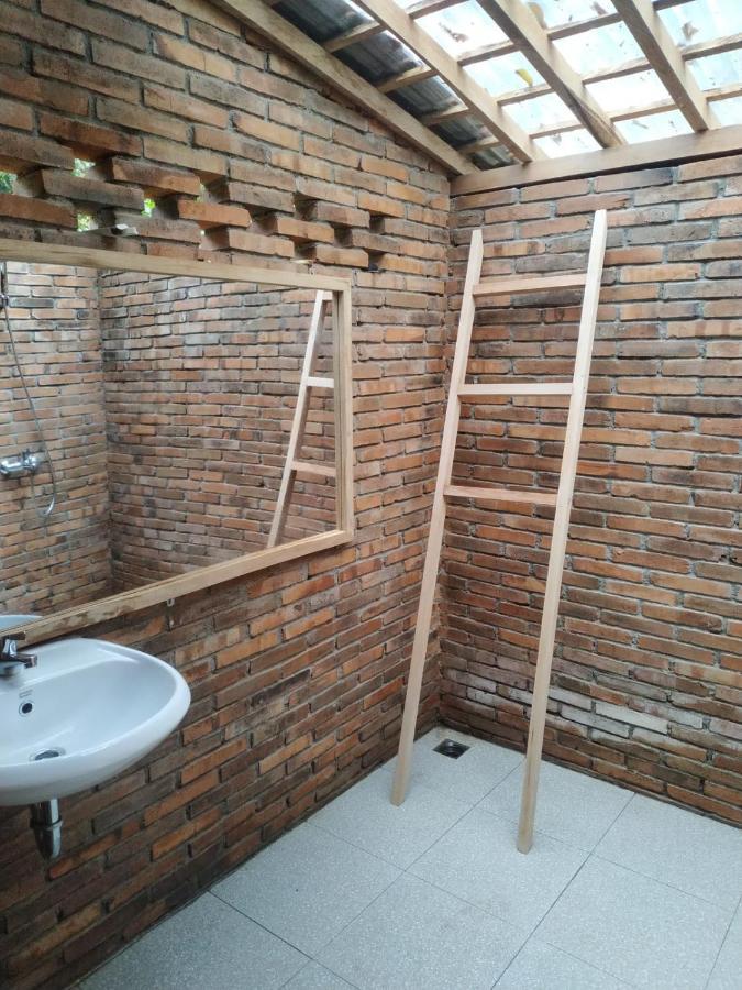 Hotel Omah Kayu Jagalan Magelang Zewnętrze zdjęcie