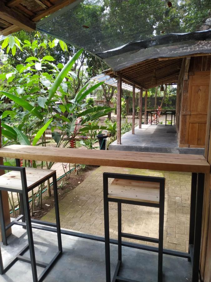 Hotel Omah Kayu Jagalan Magelang Zewnętrze zdjęcie