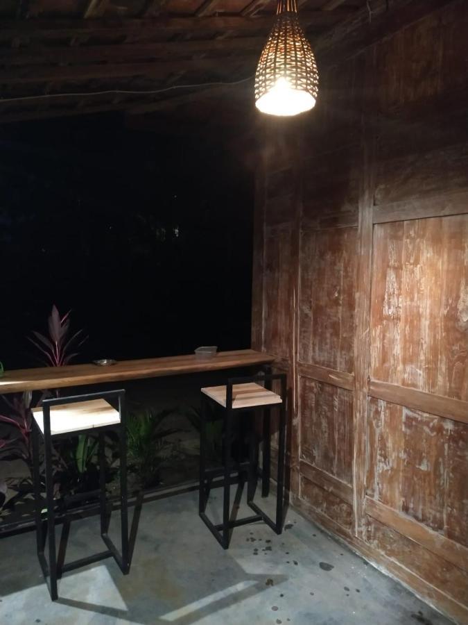 Hotel Omah Kayu Jagalan Magelang Zewnętrze zdjęcie